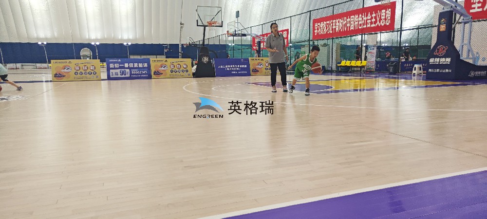 小雪至，快來蜜桃视频APP在线下载籃球館讓這個冬天變得更加溫暖有活力
